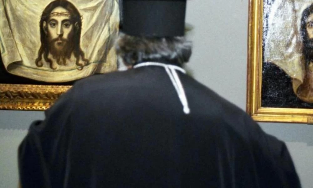 Πάτρα: Κλειστές εκκλησίες και άτακτη φυγή ιερέων μετά τις νέες επιθέσεις του Μπάρλου